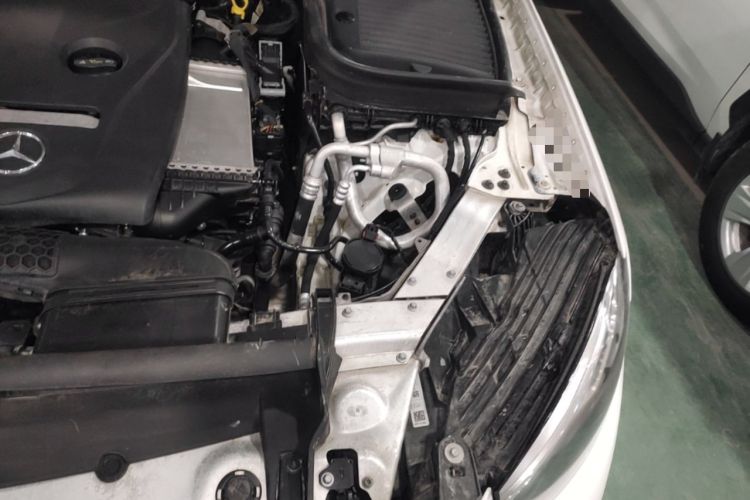 Used Mercedes-Benz GLC 2018 Facelift GLC 260 4MATIC Luxury Edition Engine Bay Left