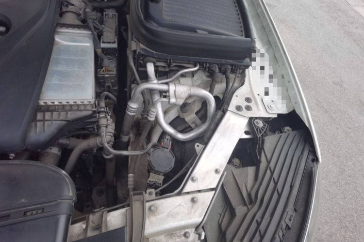Used Mercedes-Benz GLC 2018 Facelift GLC 260 4MATIC Luxury Edition Engine Bay Left