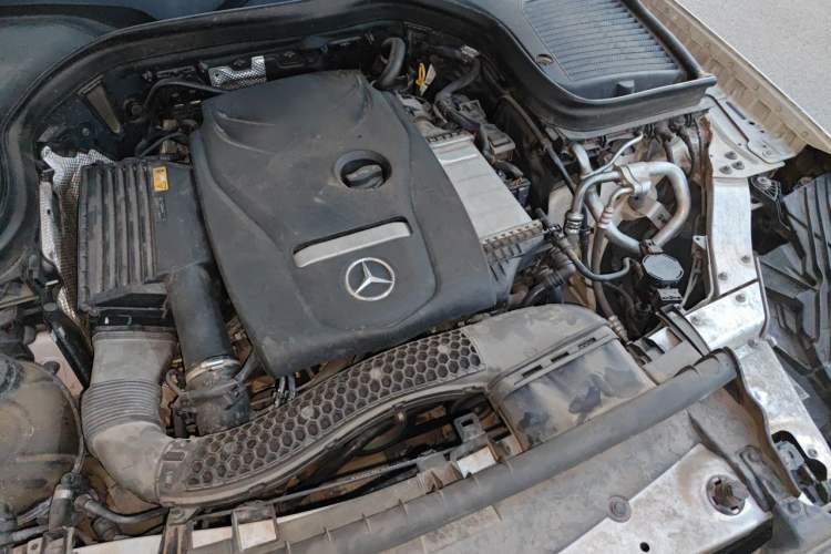 Used Mercedes-Benz GLC 2018 Facelift GLC 260 4MATIC Luxury Edition Engine Bay Left