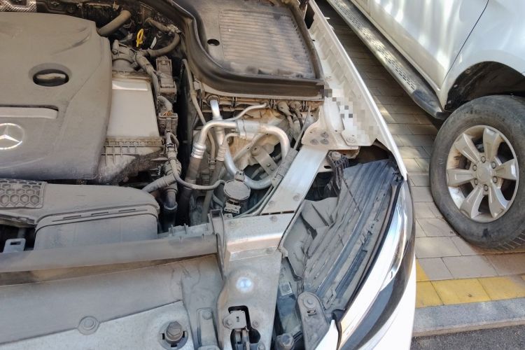 Used Mercedes-Benz GLC 2018 GLC 260 4MATIC Dynamic Edition Engine Bay Left