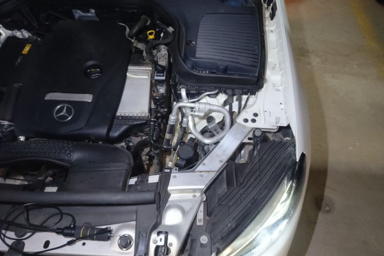 Used Mercedes-Benz GLC 2018 GLC 260 4MATIC Luxury Model Engine Bay Left