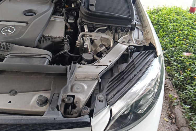 Used Mercedes-Benz GLC 2018 GLC 300 4MATIC Sport Edition Engine Bay Left