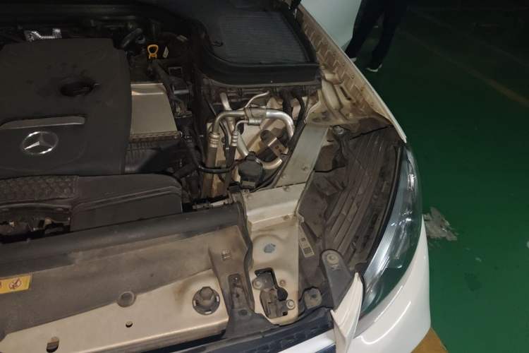 Used Mercedes-Benz GLC 2018 GLC 300 4MATIC Sport Edition Engine Bay Left