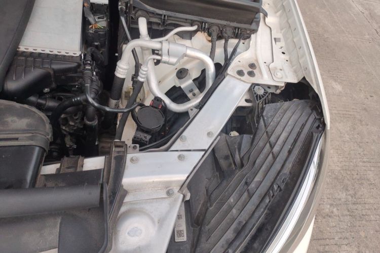 Used Mercedes-Benz GLC 2018 GLC 260 4MATIC Dynamic Edition Engine Bay Left