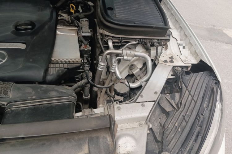 Used Mercedes-Benz GLC 2018 Facelifted GLC 260 4MATIC Dynamic Edition Engine Bay Left