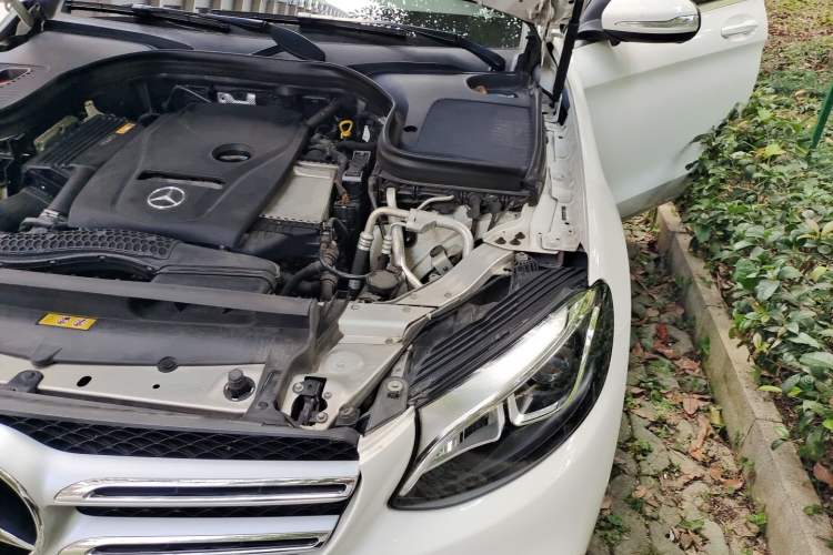 Used Mercedes-Benz GLC 2018 Facelifted GLC 260 4MATIC Dynamic Edition Engine Bay Left