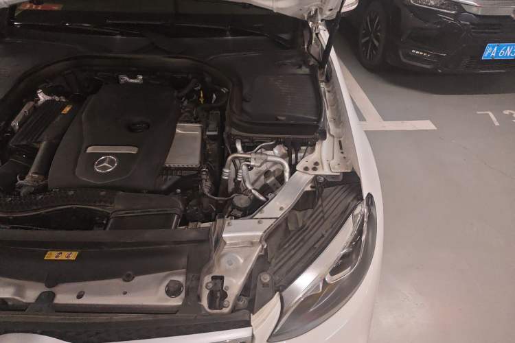 Used Mercedes-Benz GLC 2018 Facelifted GLC 260 4MATIC Dynamic Edition Engine Bay Left