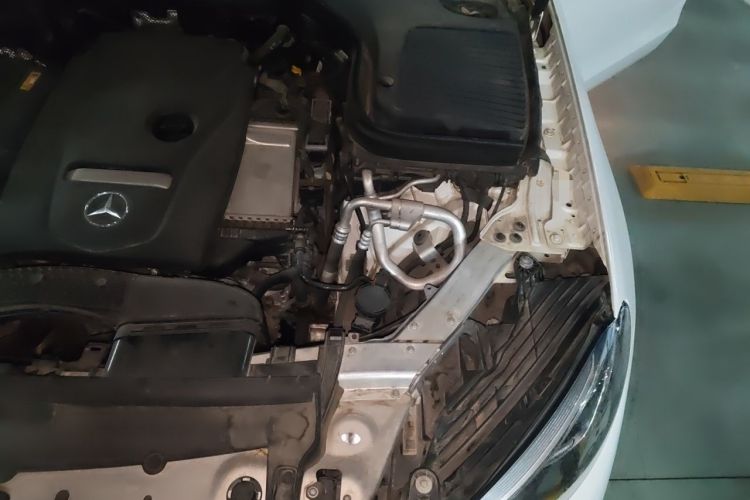 Used Mercedes-Benz GLC 2018 Facelifted GLC 260 4MATIC Dynamic Edition Engine Bay Left