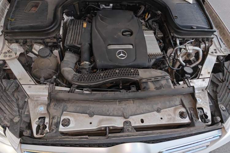 Used Mercedes-Benz GLC 2018 Facelift GLC 260 4MATIC Luxury Edition Engine Bay