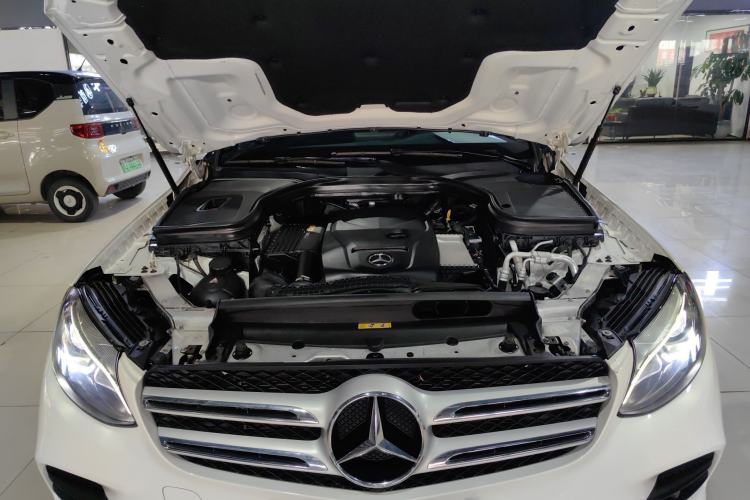 Used Mercedes-Benz GLC 2018 GLC 260 4MATIC Dynamic Edition Engine Bay