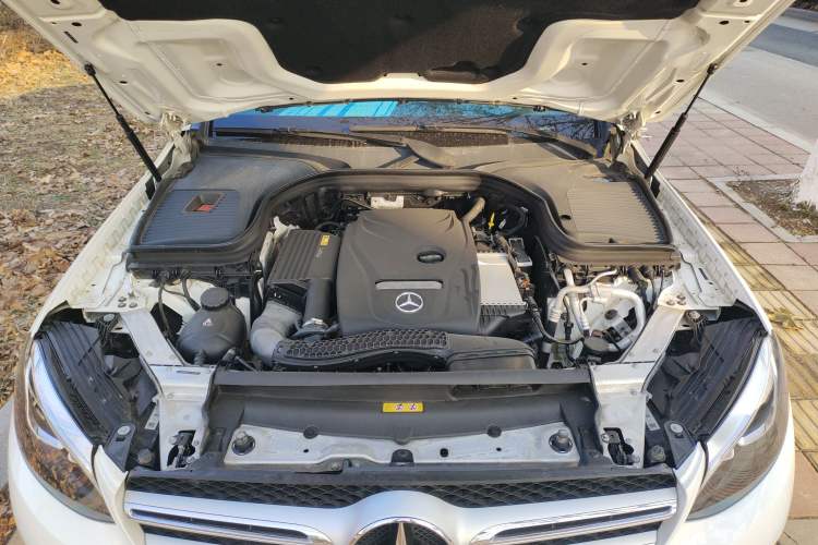 Used Mercedes-Benz GLC 2018 GLC 200 4MATIC Engine Bay
