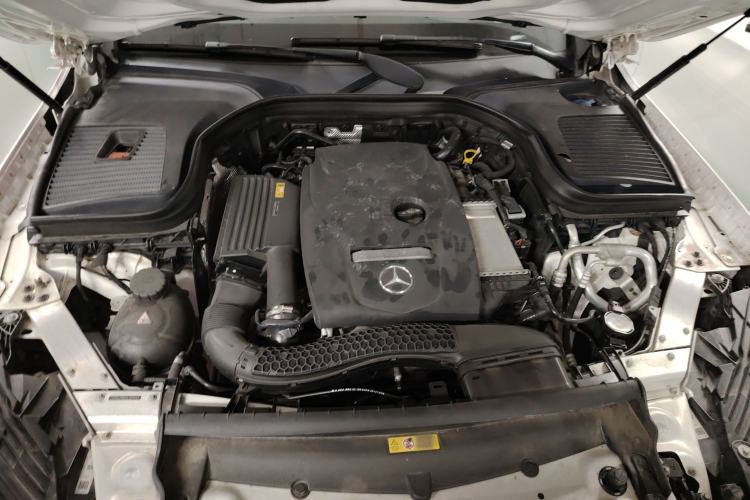 Used Mercedes-Benz GLC 2018 GLC 260 4MATIC Dynamic Edition Engine Bay