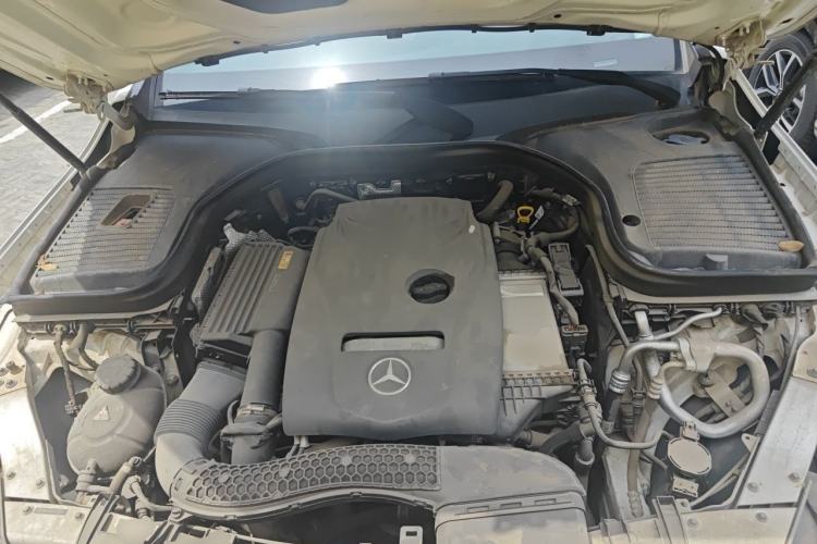 Used Mercedes-Benz GLC 2018 GLC 260 4MATIC Dynamic Edition Engine Bay