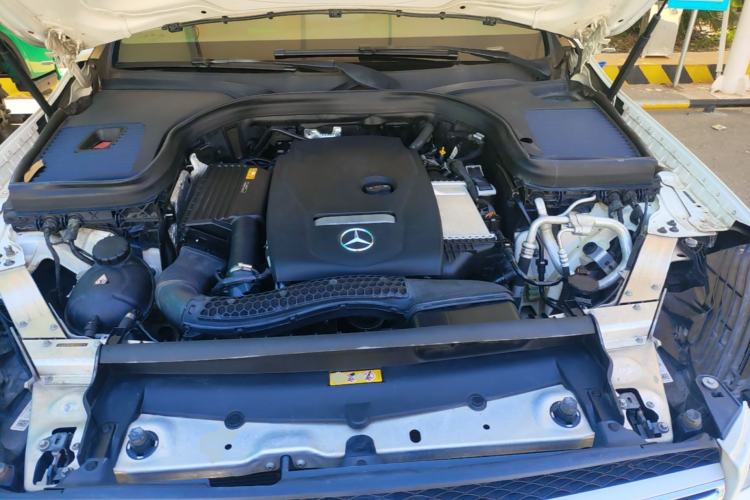Used Mercedes-Benz GLC 2018 Facelift GLC 200 4MATIC Engine Bay