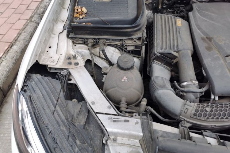 Used Mercedes-Benz GLC 2018 Facelifted GLC 260 4MATIC Dynamic Edition Engine Bay Right