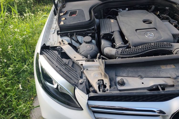 Used Mercedes-Benz GLC 2018 Facelift GLC 260 4MATIC Luxury Edition Engine Bay Right