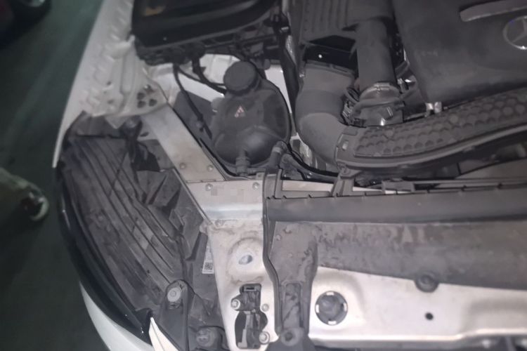 Used Mercedes-Benz GLC 2018 GLC 200 4MATIC Engine Bay Right