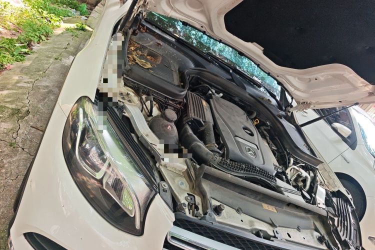 Used Mercedes-Benz GLC 2018 GLC 260 4MATIC Luxury Model Engine Bay Right