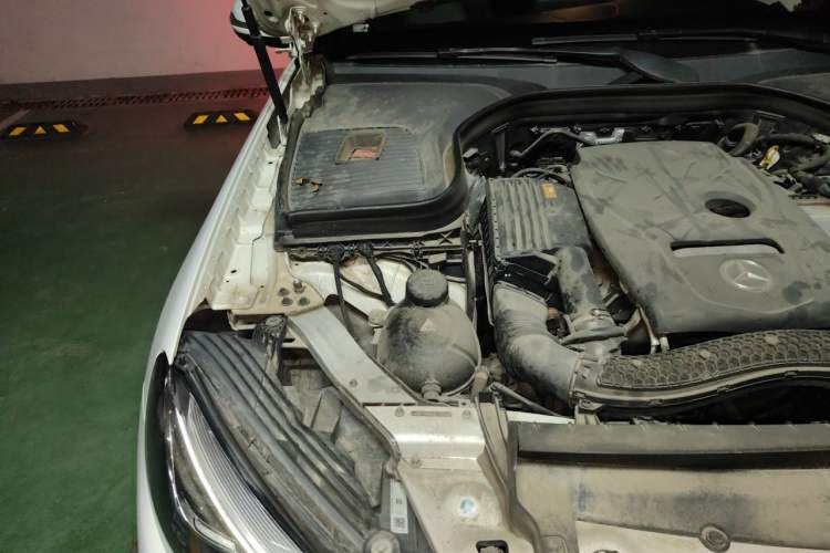 Used Mercedes-Benz GLC 2018 GLC 260 4MATIC Luxury Model Engine Bay Right