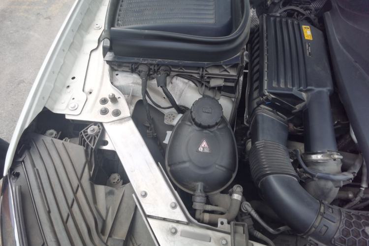 Used Mercedes-Benz GLC 2018 Facelift GLC 260 4MATIC Luxury Edition Engine Bay Right