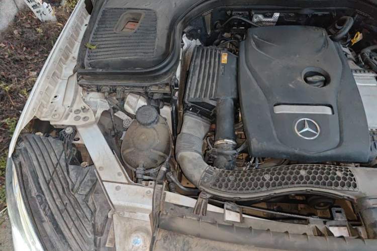 Used Mercedes-Benz GLC 2018 Facelift GLC 260 4MATIC Luxury Edition Engine Bay Right