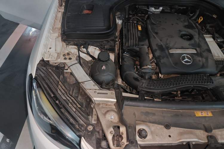 Used Mercedes-Benz GLC 2018 Facelifted GLC 260 4MATIC Dynamic Edition Engine Bay Right
