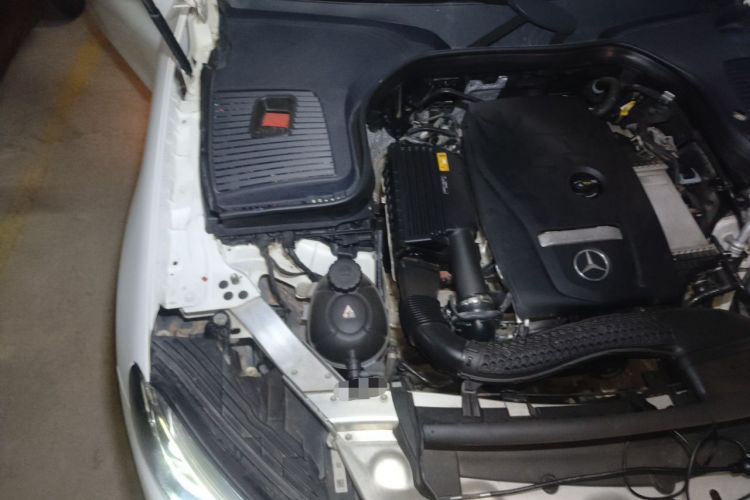 Used Mercedes-Benz GLC 2018 GLC 260 4MATIC Luxury Model Engine Bay Right