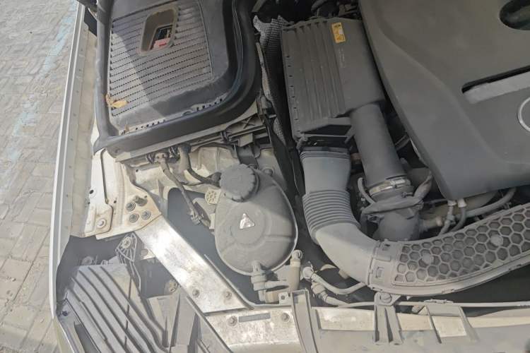 Used Mercedes-Benz GLC 2018 GLC 260 4MATIC Dynamic Edition Engine Bay Right