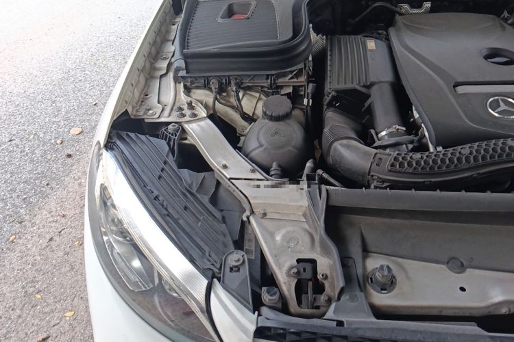 Used Mercedes-Benz GLC 2018 GLC 300 4MATIC Sport Edition Engine Bay Right