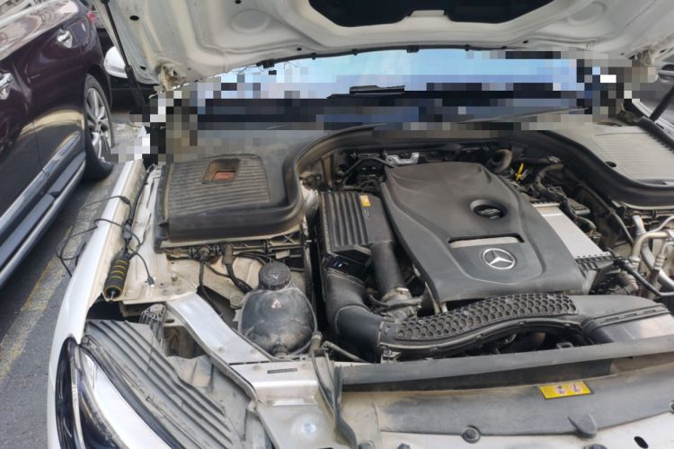 Used Mercedes-Benz GLC 2018 GLC 260 4MATIC Luxury Model Engine Bay Right