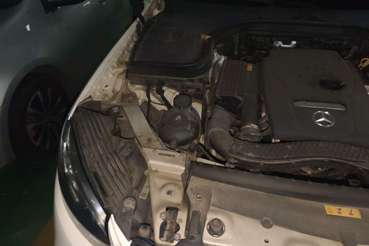 Used Mercedes-Benz GLC 2018 GLC 300 4MATIC Sport Edition Engine Bay Right