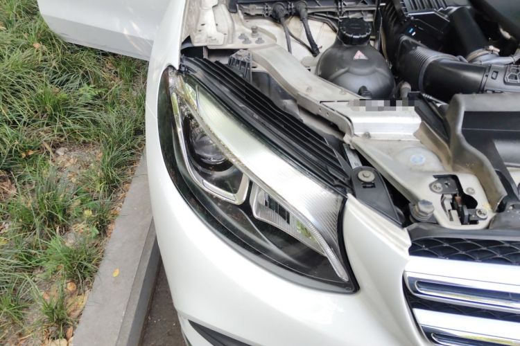 Used Mercedes-Benz GLC 2018 GLC 260 4MATIC Luxury Model Engine Bay Right