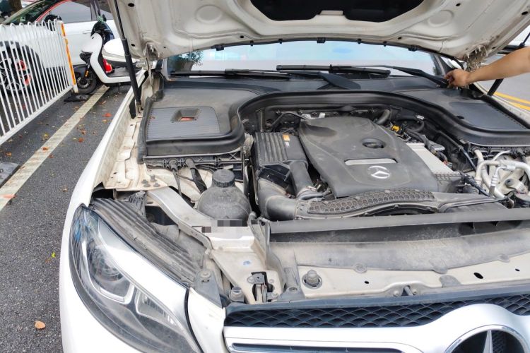 Used Mercedes-Benz GLC 2018 GLC 260 4MATIC Luxury Model Engine Bay Right