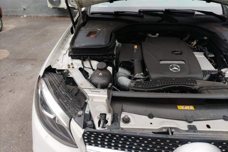 Used Mercedes-Benz GLC 2018 Facelifted GLC 260 4MATIC Dynamic Edition Engine Bay Right