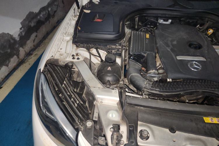 Used Mercedes-Benz GLC 2018 GLC 260 4MATIC Luxury Model Engine Bay Right