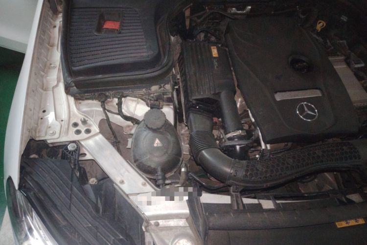 Used Mercedes-Benz GLC 2018 GLC 260 4MATIC Luxury Model Engine Bay Right