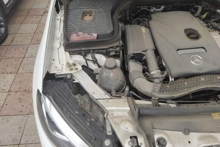 Used Mercedes-Benz GLC 2018 Facelift GLC 260 4MATIC Luxury Edition Engine Bay Right