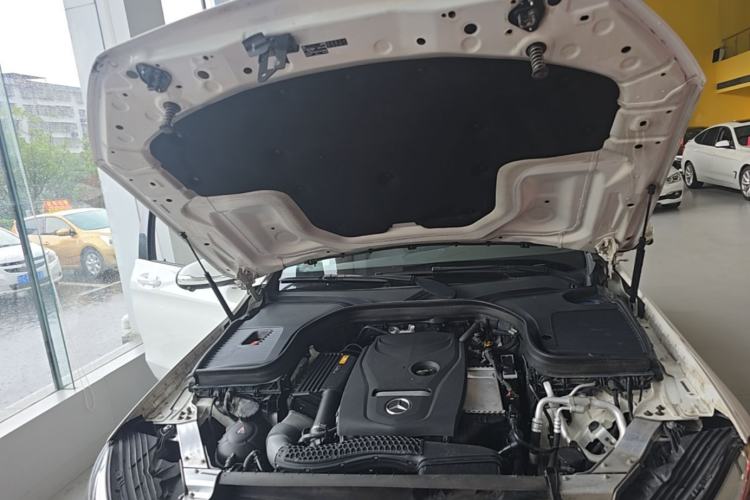 Used Mercedes-Benz GLC 2018 GLC 260 4MATIC Dynamic Edition Engine Bay