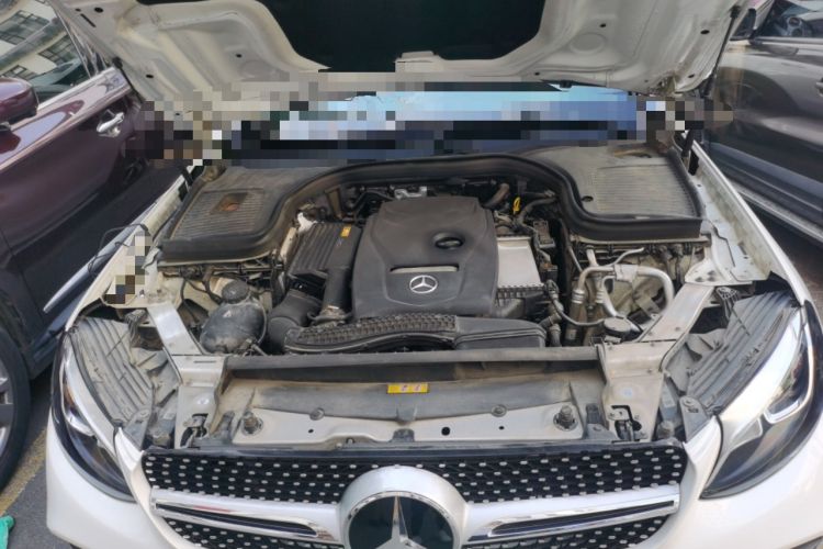 Used Mercedes-Benz GLC 2018 GLC 260 4MATIC Luxury Model Engine Bay