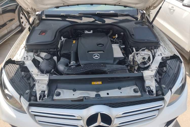 Used Mercedes-Benz GLC 2018 Facelift GLC 260 4MATIC Luxury Edition Engine Bay