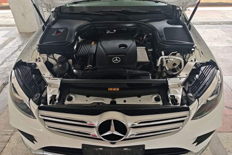Used Mercedes-Benz GLC 2018 Facelift GLC 260 4MATIC Luxury Edition Engine Bay