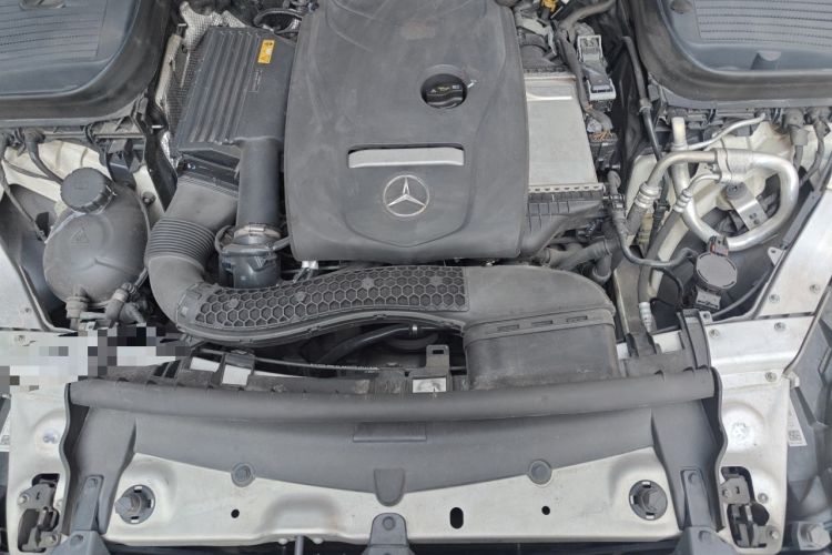 Used Mercedes-Benz GLC 2018 GLC 260 4MATIC Dynamic Edition Engine Bay