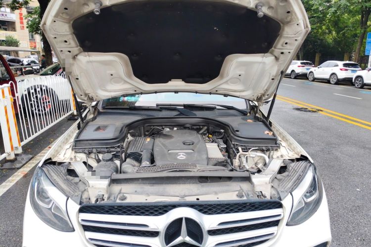 Used Mercedes-Benz GLC 2018 GLC 260 4MATIC Luxury Model Engine Bay