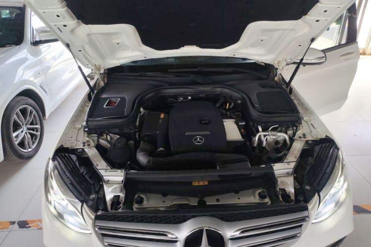 Used Mercedes-Benz GLC 2018 GLC 260 4MATIC Dynamic Edition Engine Bay