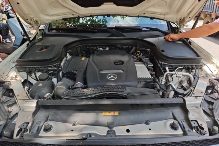 Used Mercedes-Benz GLC 2018 GLC 260 4MATIC Luxury Model Engine Bay