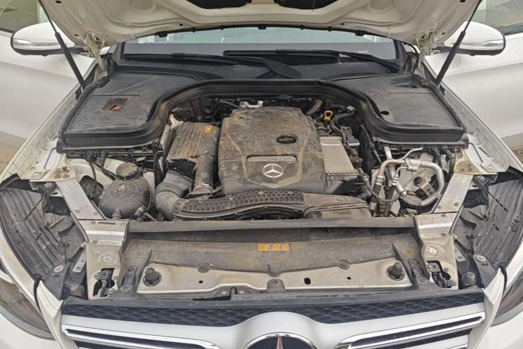 Used Mercedes-Benz GLC 2018 Facelift GLC 260 4MATIC Luxury Edition Engine Bay