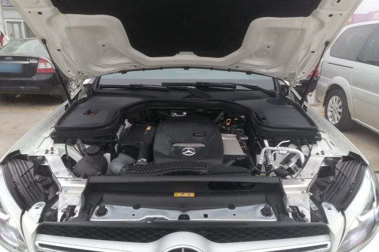 Used Mercedes-Benz GLC 2018 GLC 260 4MATIC Dynamic Edition Engine Bay
