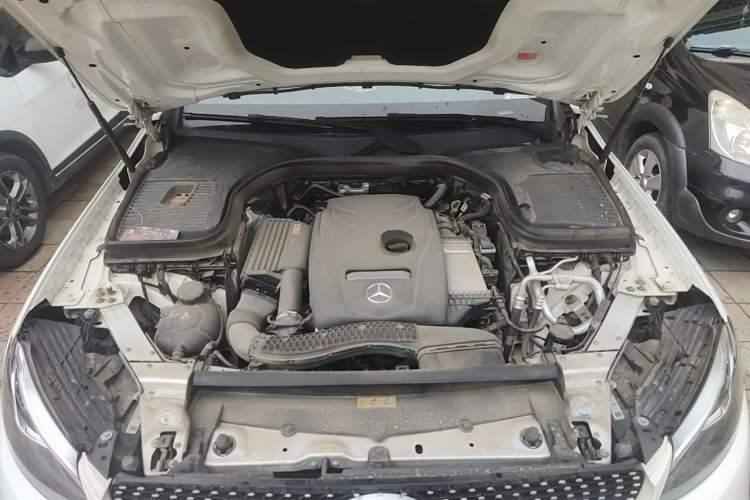 Used Mercedes-Benz GLC 2018 Facelift GLC 260 4MATIC Luxury Edition Engine Bay