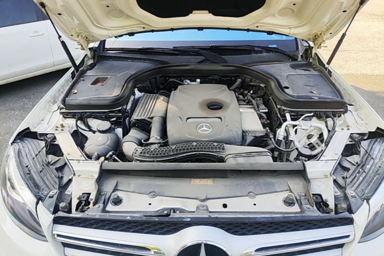 Used Mercedes-Benz GLC 2018 GLC 260 4MATIC Luxury Model Engine Bay