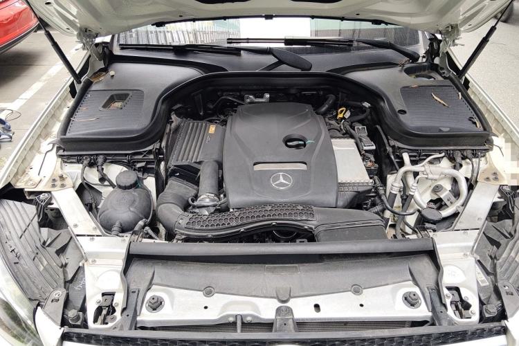 Used Mercedes-Benz GLC 2018 GLC 260 4MATIC Dynamic Edition Engine Bay